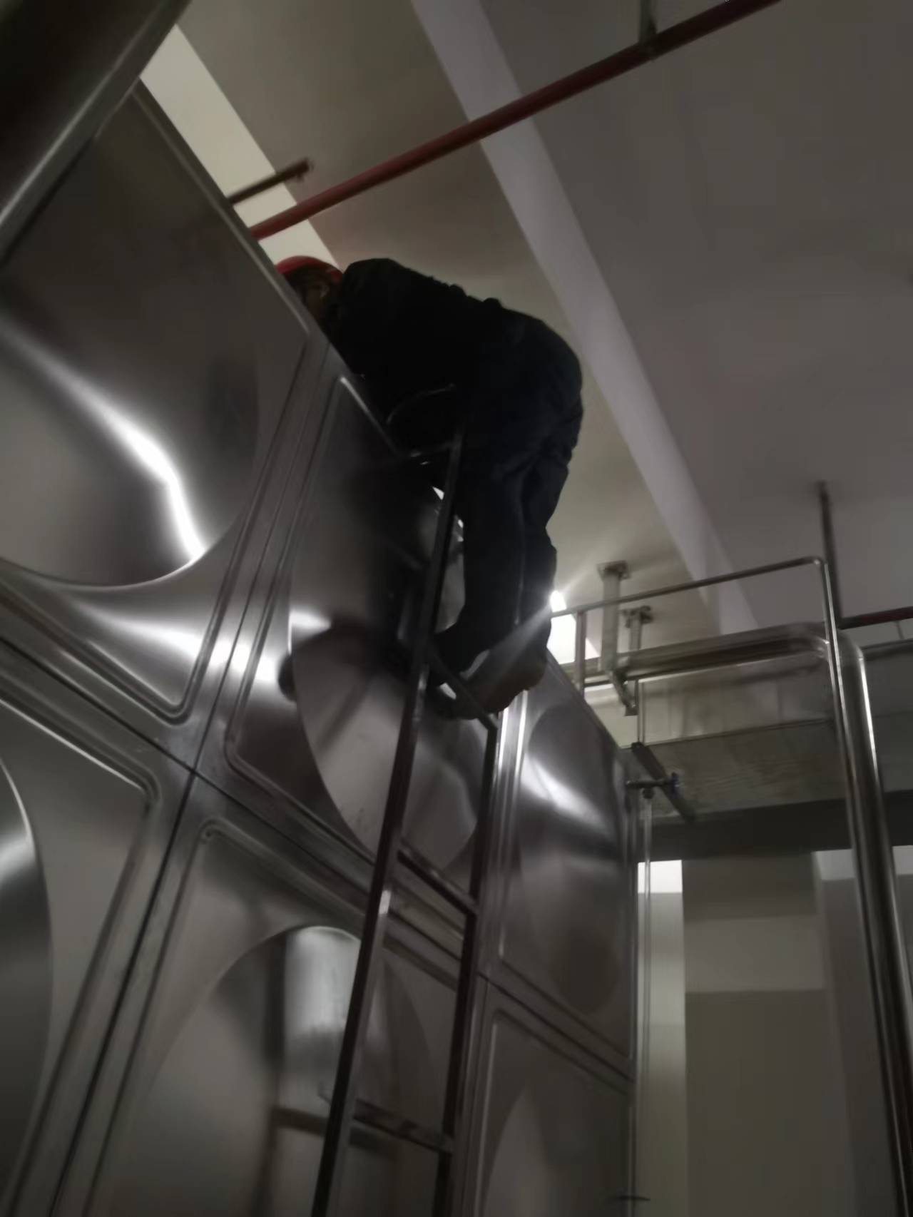 白鹤清洗水箱
